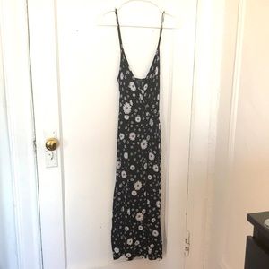 Cute daisy casual dress for sale!